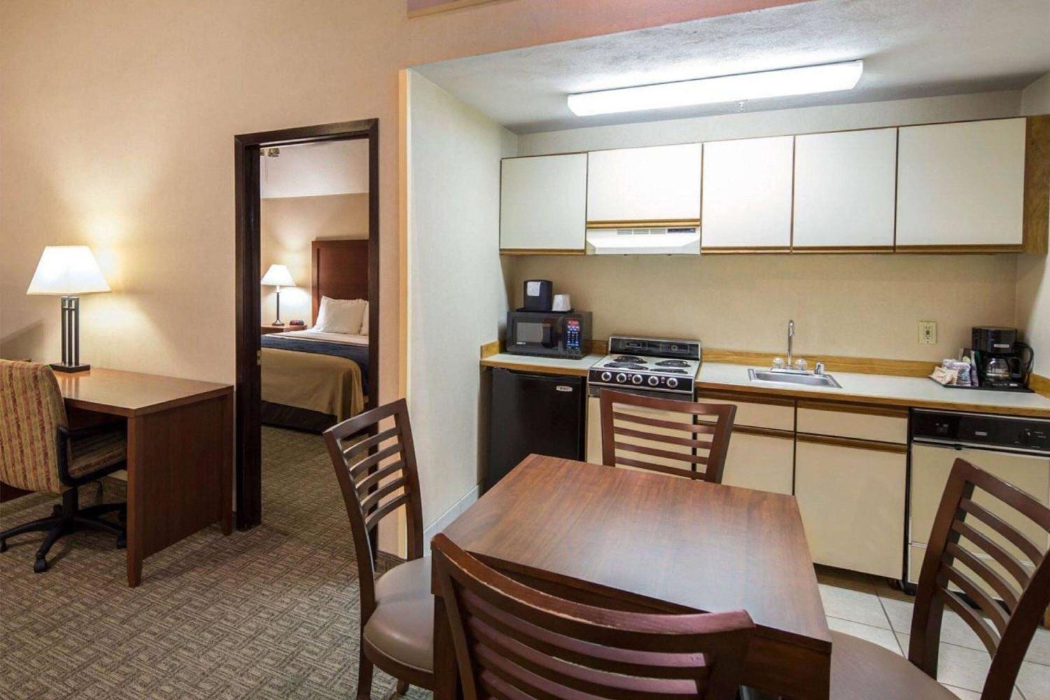 Wingate By Wyndham Anchorage Downtown - Ship Creek Hotel Exterior photo