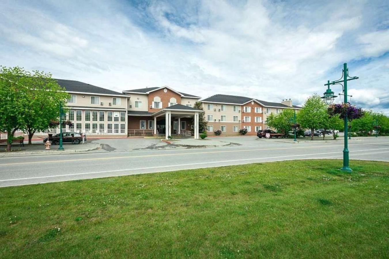 Wingate By Wyndham Anchorage Downtown - Ship Creek Hotel Exterior photo