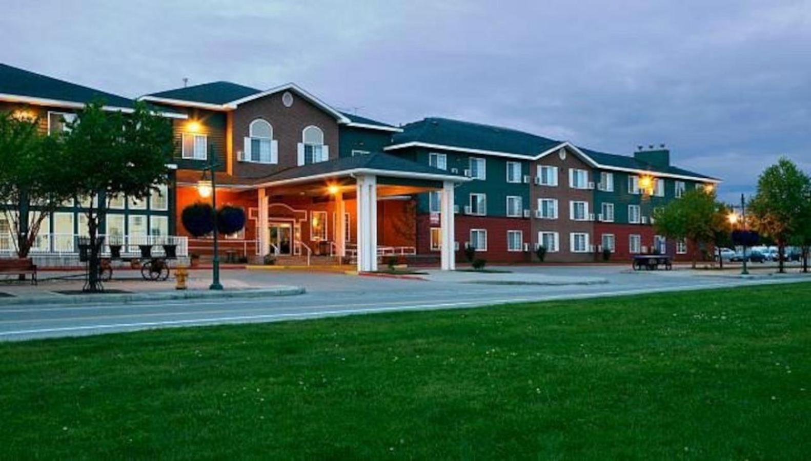 Wingate By Wyndham Anchorage Downtown - Ship Creek Hotel Exterior photo
